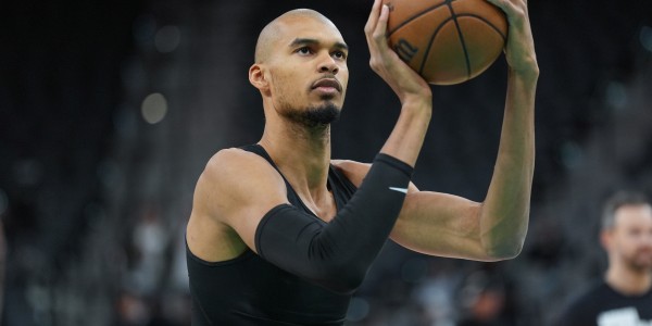 开云在线登录-文班谈光头造型：之前就有这个想法 近期输了几场必须做出改变