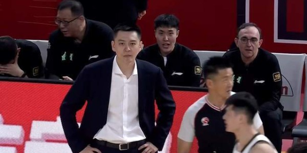 开云电子登录-虽败犹荣！辽篮4分惜败给山西，杨鸣一点不怂，赵继伟手感太差了